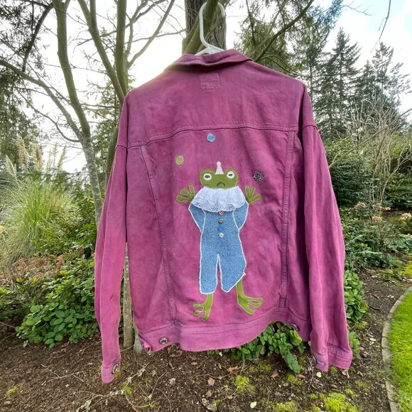 Large Upcycled Juggling Frog Purple Denim Jacket - Picture 6 of 6